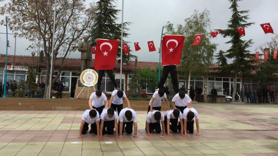 19 Mayıs Atatürk'ü Anma Gençlik ve Spor Bayramı Coşkuyla Kutlandı.